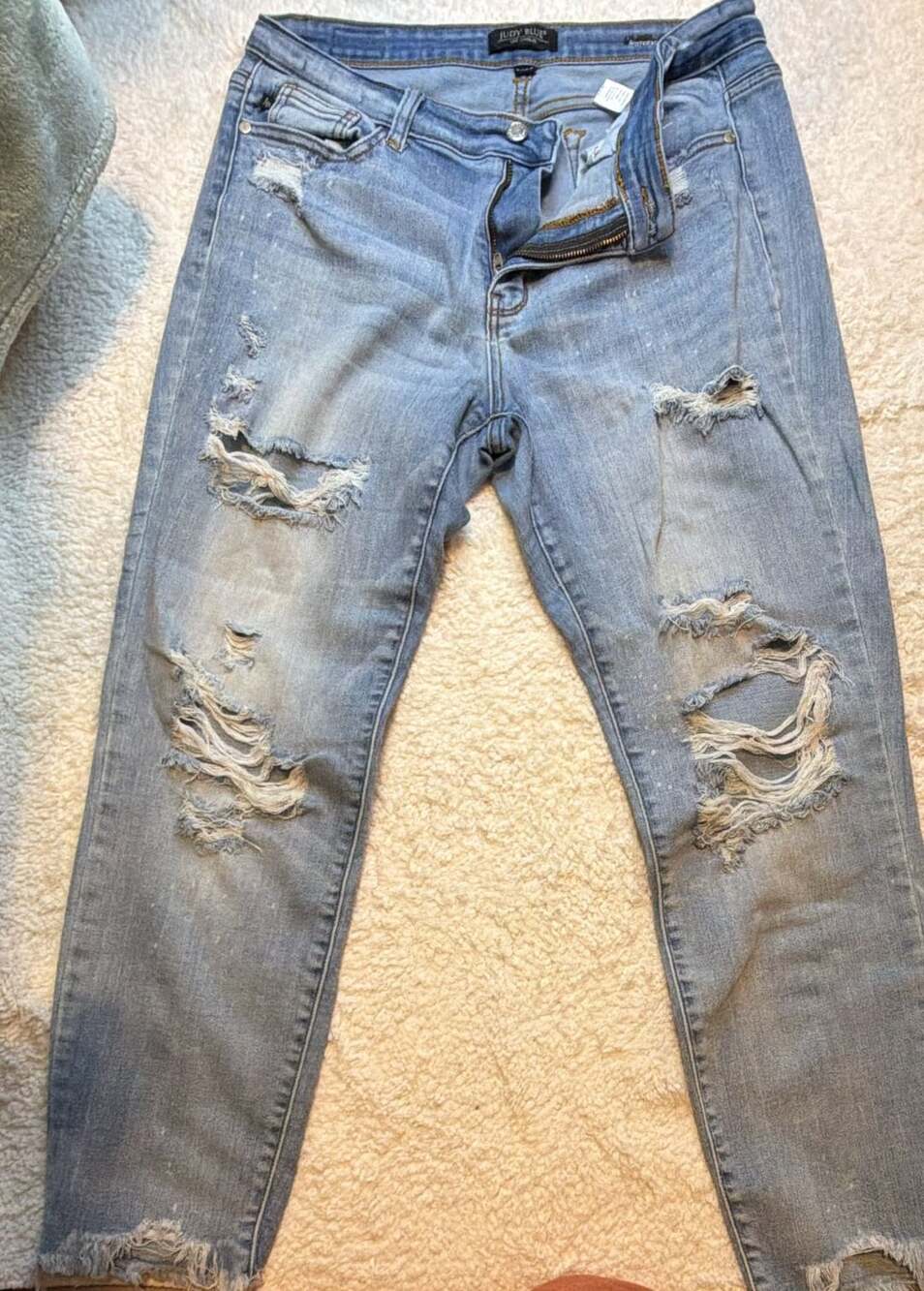 Judy Blue Los Angeles Boyfriend Fit Ripped Distressed Light Wash Denim Jeans Siz